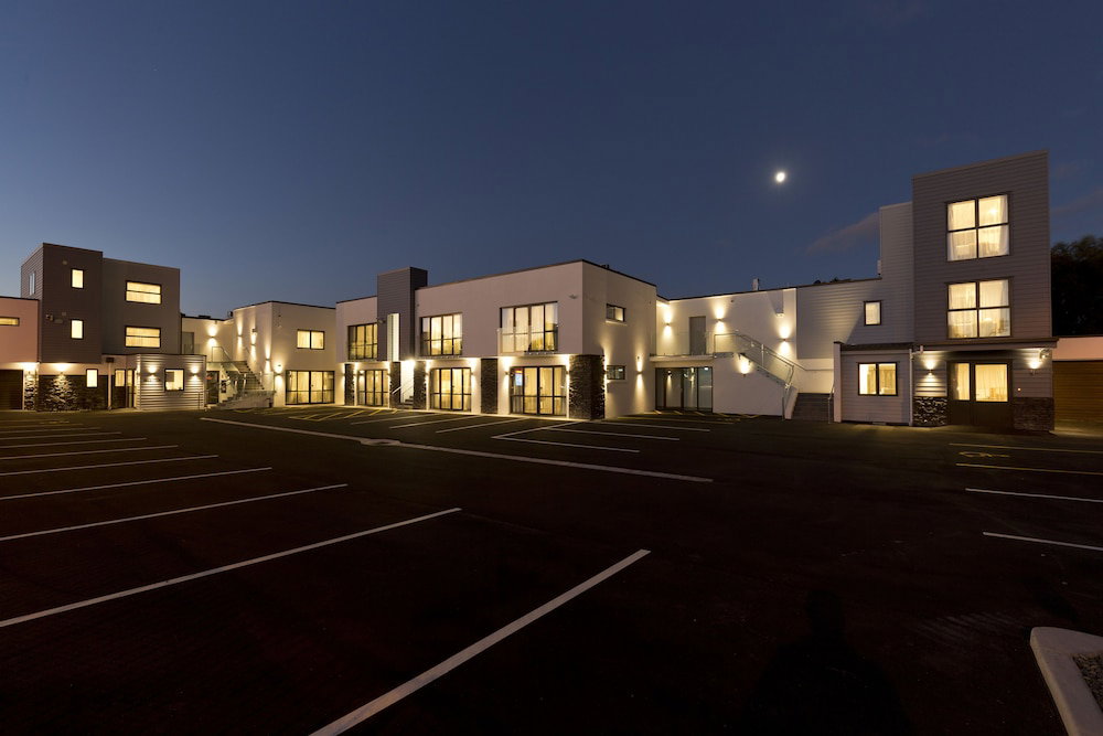 Hotel 2 On Whiteleigh And 239 On Lincoln Motel