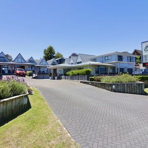 Hotel Gables Lakefront Motel cazare Taupo
