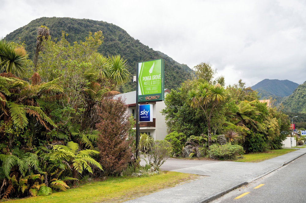 Hotel Punga Grove