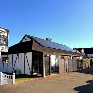 Hotel Tudor Lodge Motel cazare Tahunanui
