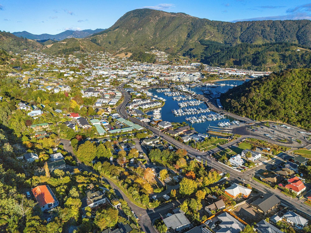 Hotel Tasman Holiday Parks - Picton