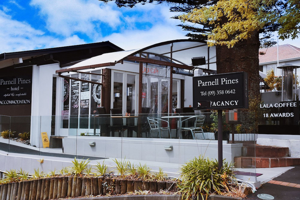 Hotel Parnell Pines