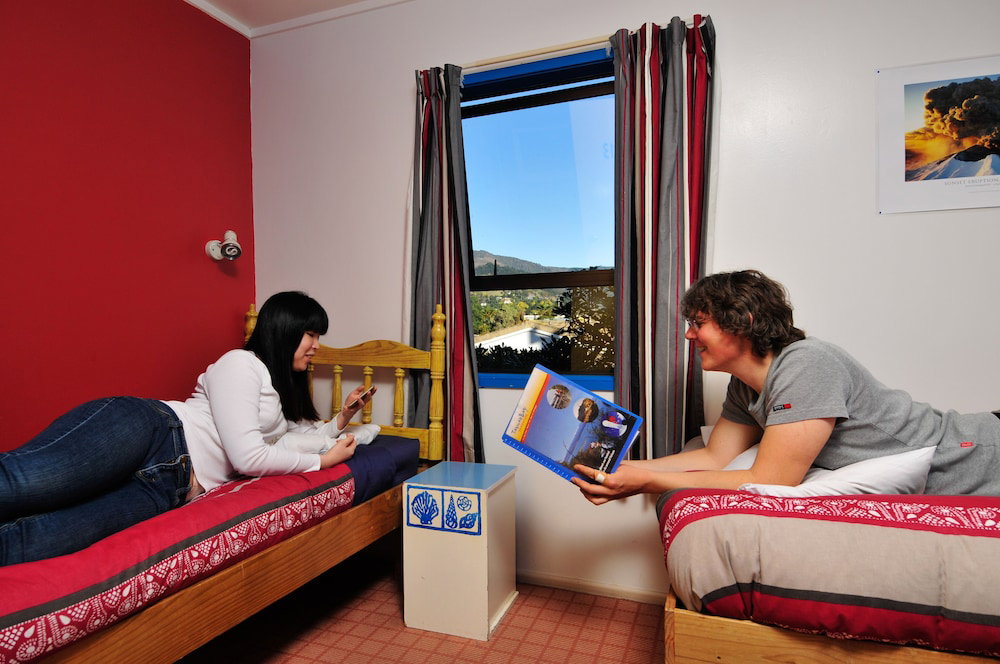 Hotel Tasman Bay Backpackers