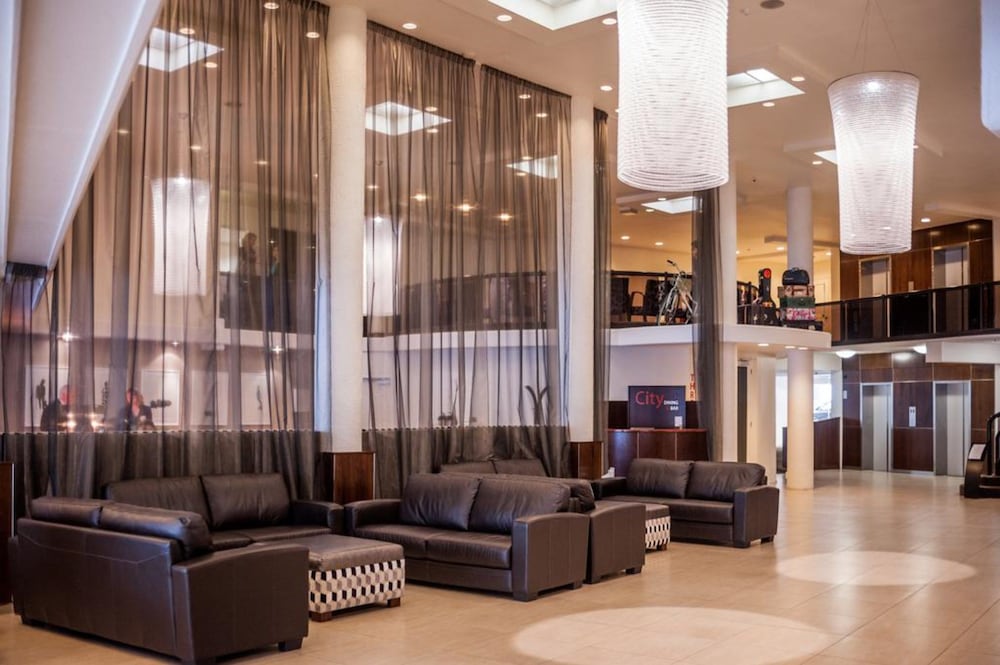 Hotel West Plaza Hotel