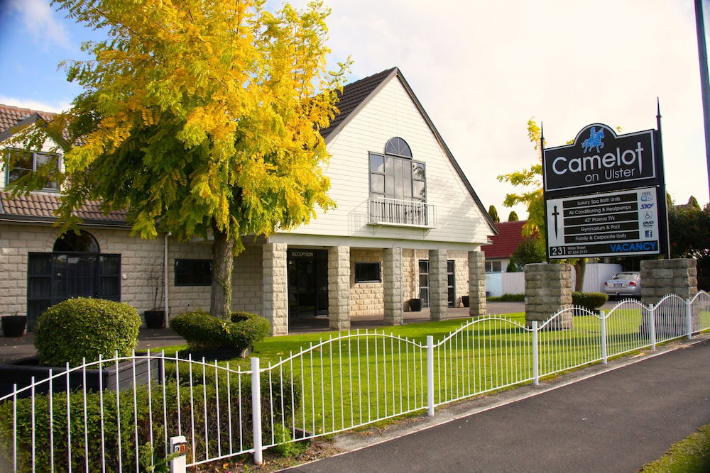 Hotel Camelot On Ulster