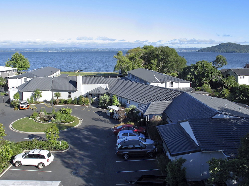 Hotel Wai Ora Lakeside Spa Resort