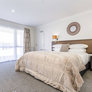 Hotel Superior Dunedin Apartments cazare Wingatui