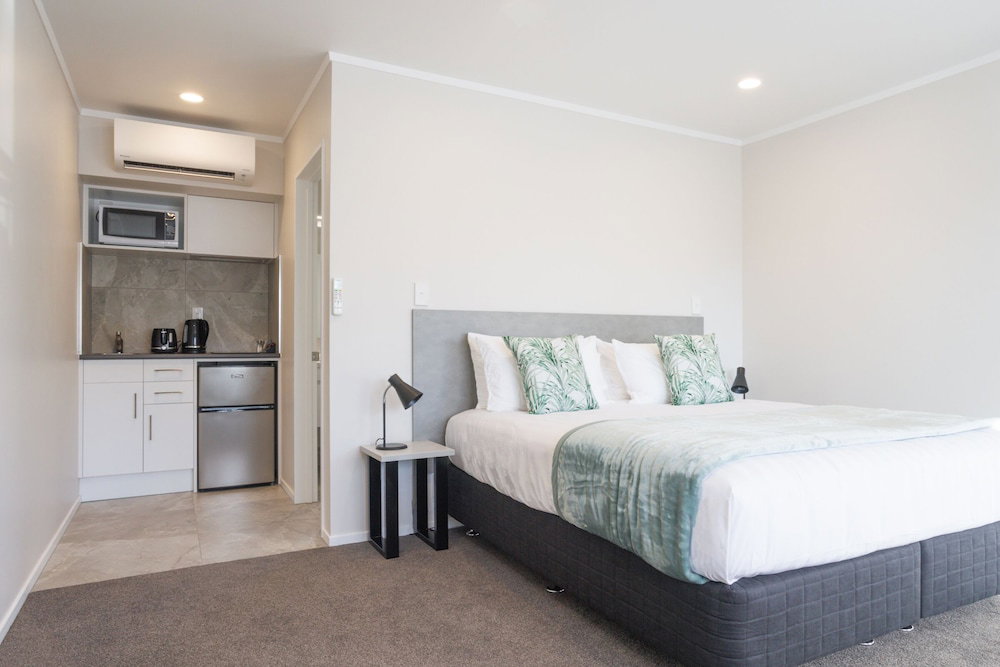 Hotel Bk's Pohutukawa Lodge