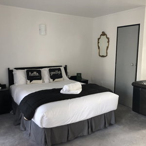 Hotel Alcamo Hotel & Conference Centre cazare Hamilton West