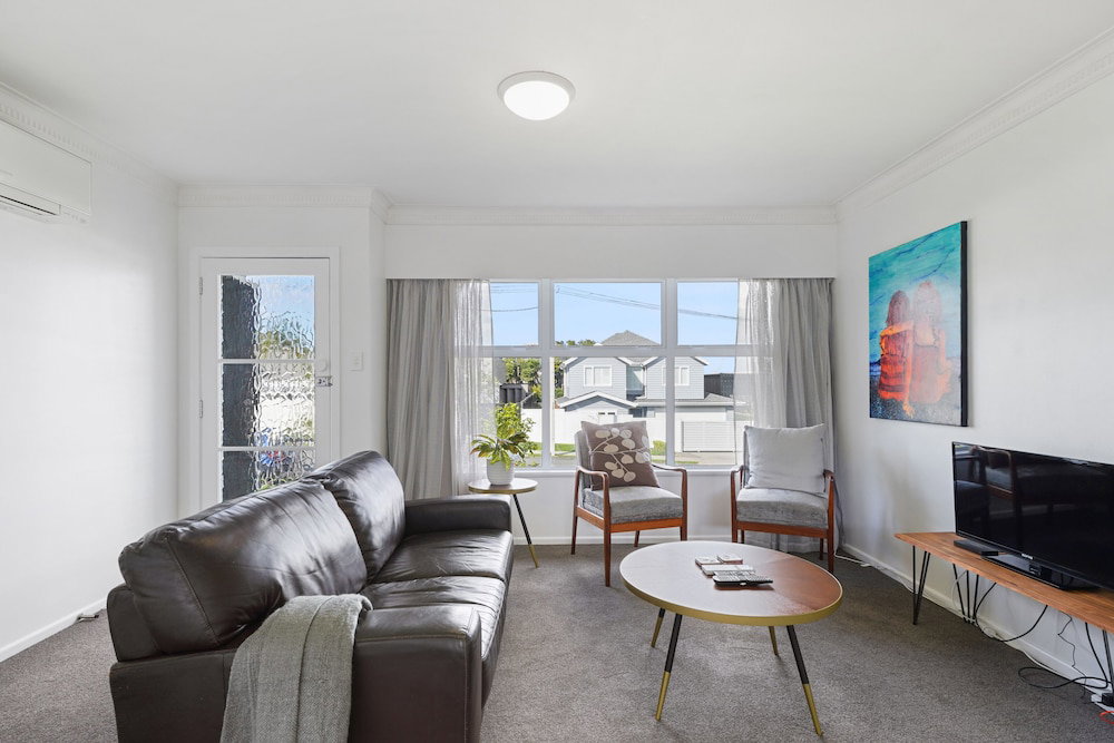 Hotel Renovated Takapuna 2Br Apt - Parking