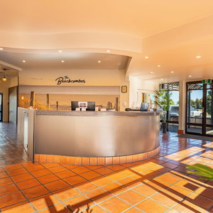 Hotel The Beachcomber Hotel cazare Tahunanui