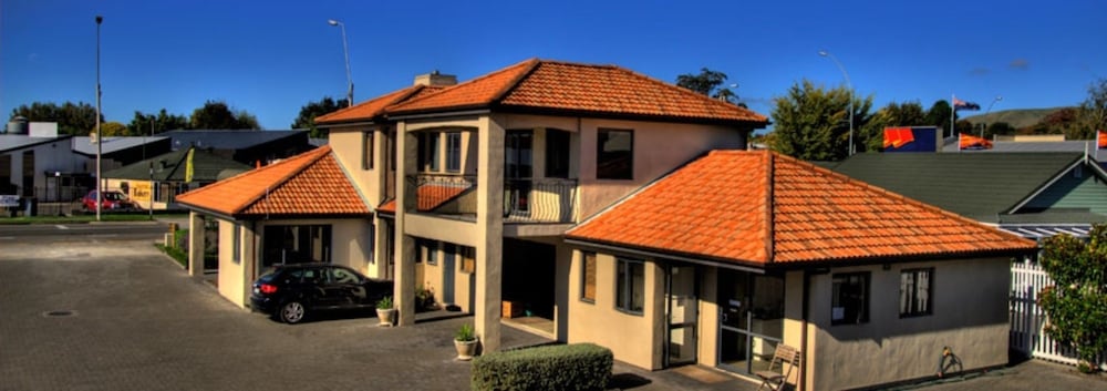 Hotel Harvest Lodge