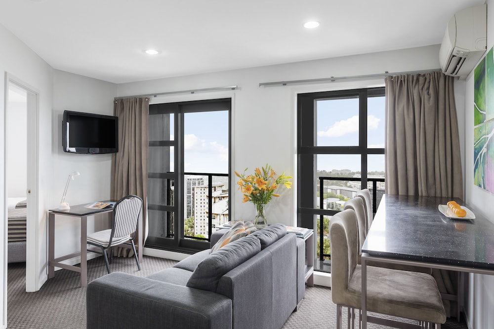Hotel Nesuto St Martins Apartment Hotel
