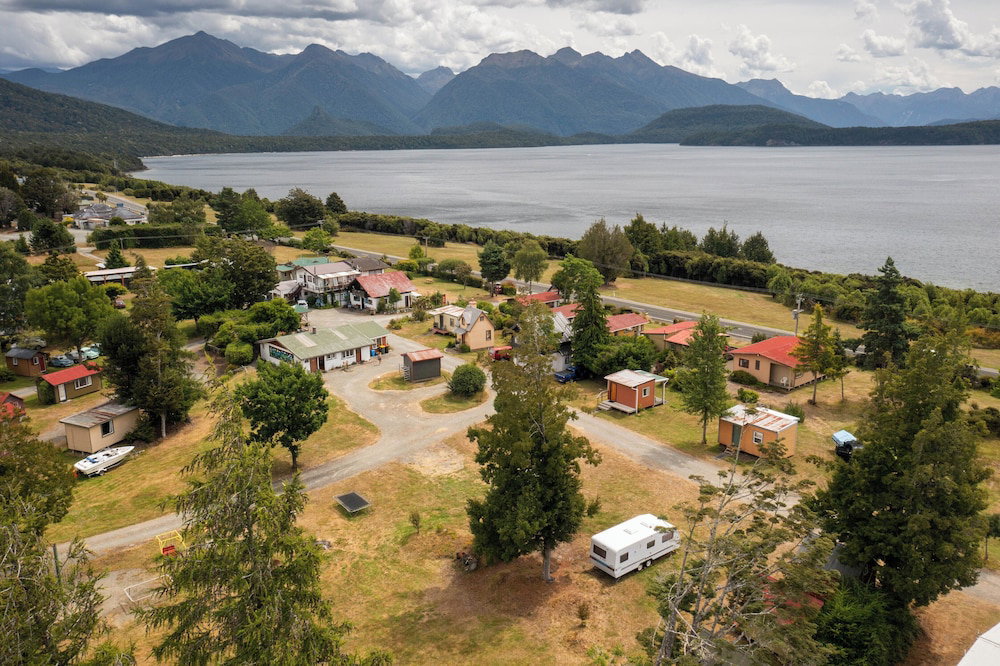 Hotel Manapouri Holiday Park