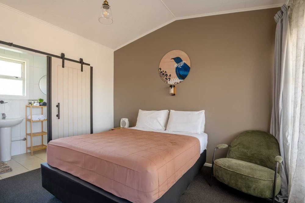 Hotel Frimley Lodge Motel