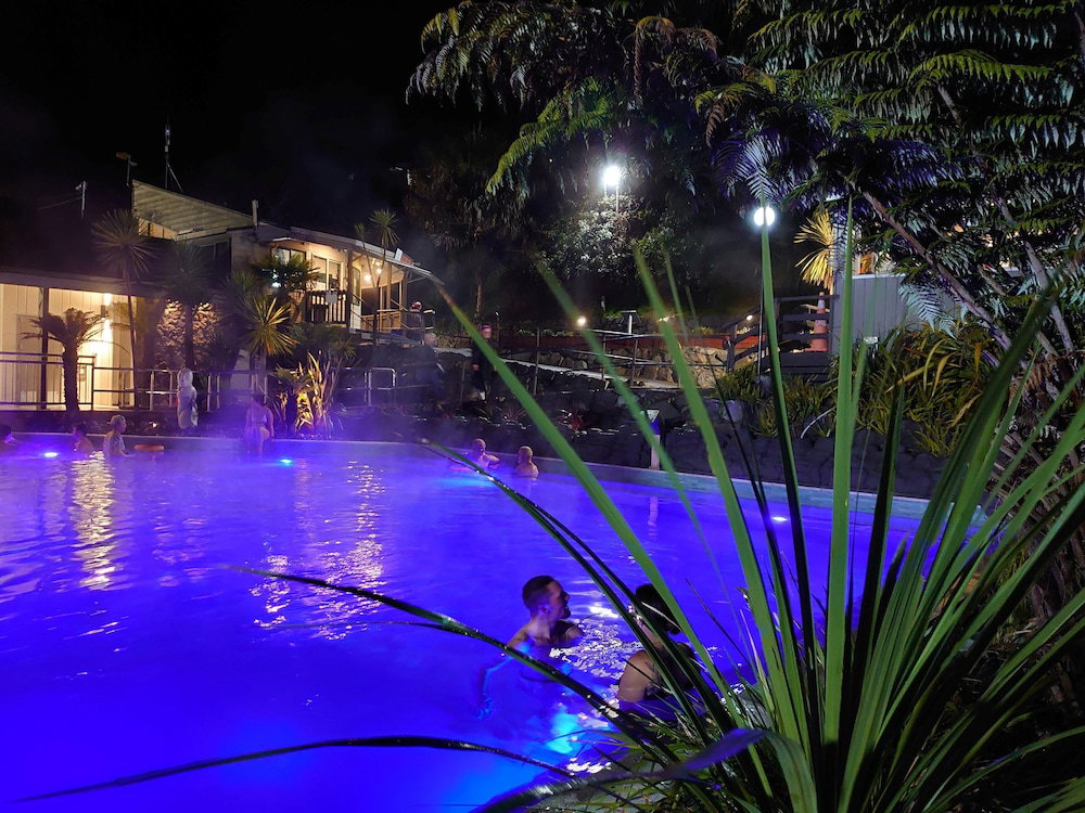 Hotel Taupo Debretts Spa Resort