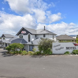 Hotel Bonnie Knights Motel cazare Wingatui