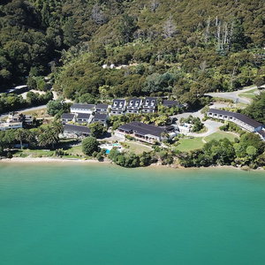 Hotel The Portage Resort cazare Waikawa