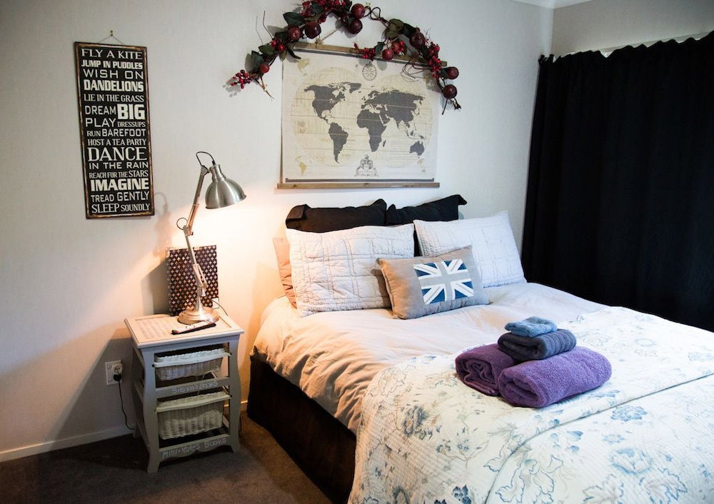 Hotel Waitomo Orchard Estate B&B