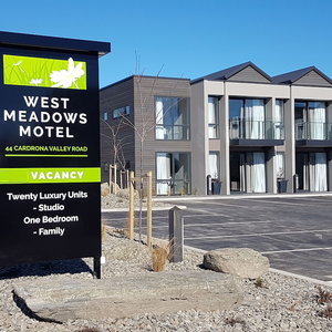 Hotel West Meadows Motel cazare Wanaka