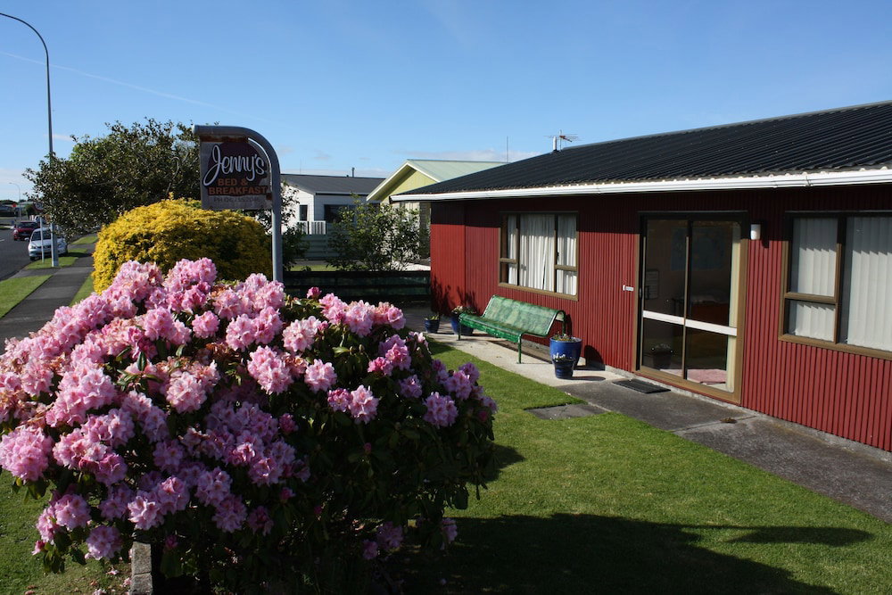 Hotel Jenny's Bed & Breakfast