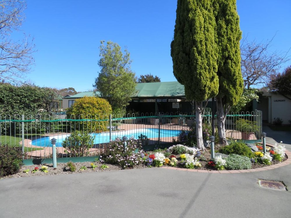 Hotel Commodore Court Motel