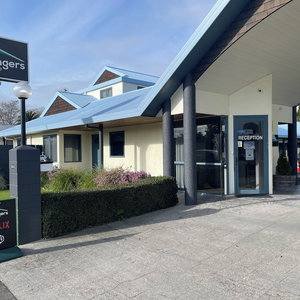 Hotel Bassingers Motor Lodge cazare Levin