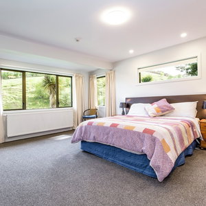 Hotel Hunters Moon cazare Wingatui