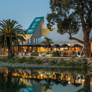 Hotel Tides Hotel cazare Nelson