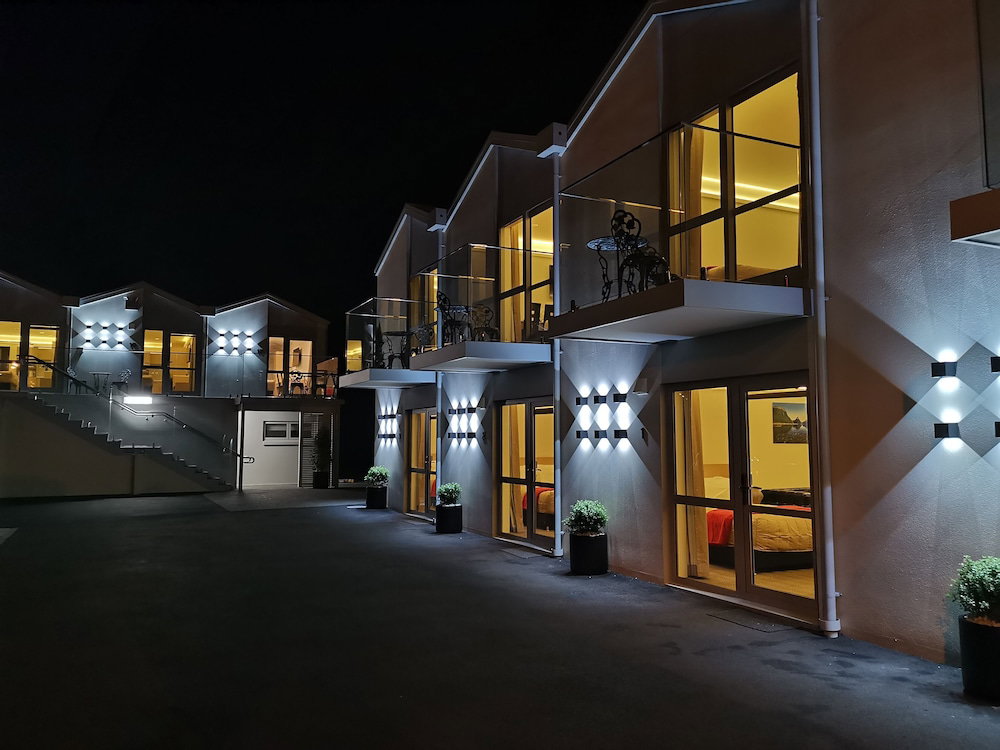 Hotel V Motel