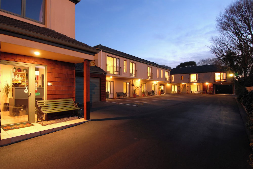 Hotel Courtesy Court Motel