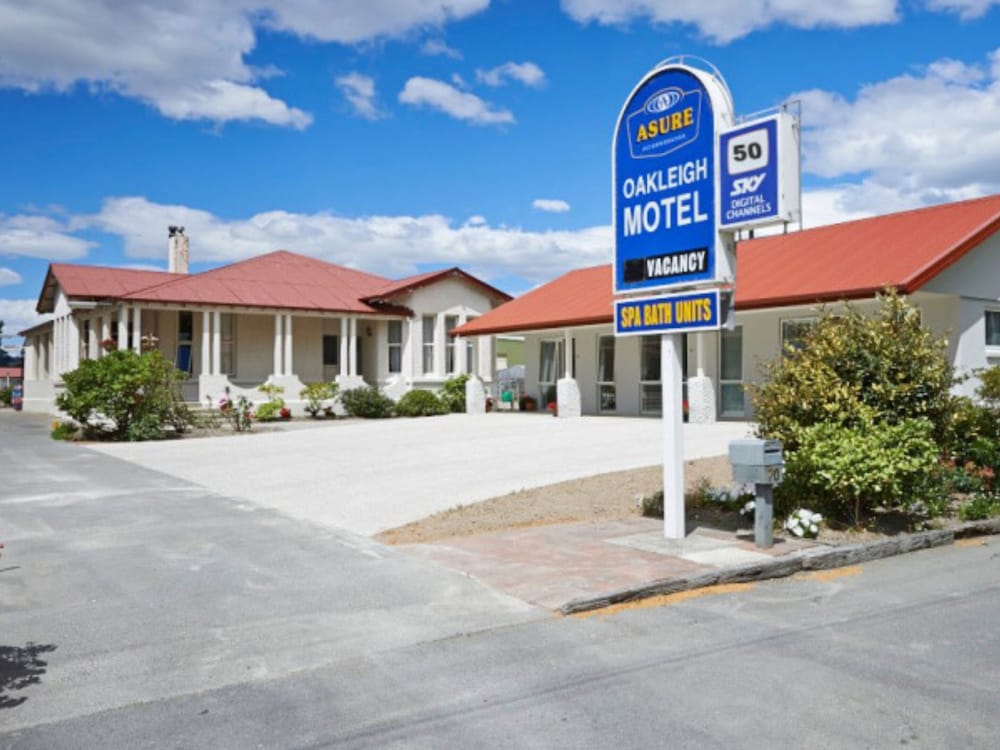 Hotel Oakleigh Motel