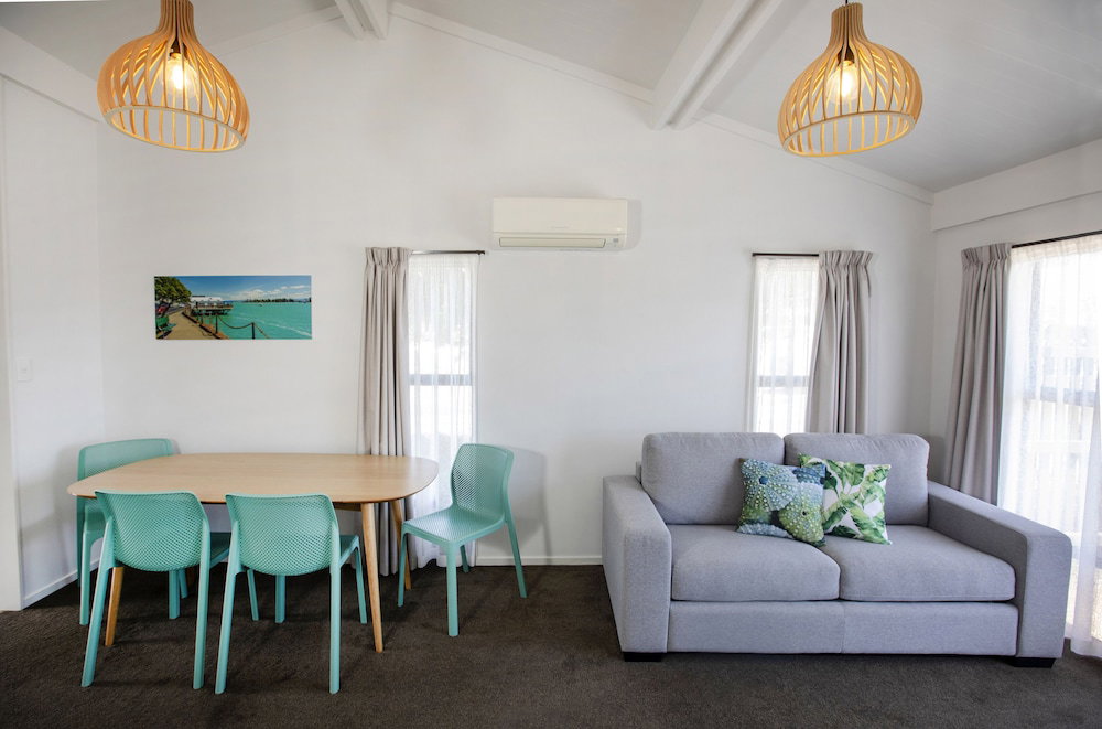 Hotel Tahuna Beach Holiday Park