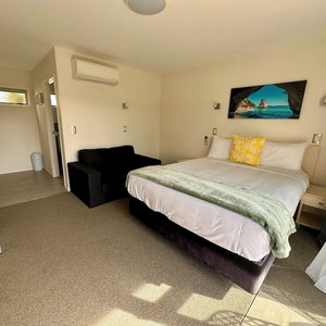 Hotel The Olive Motel cazare Coromandel