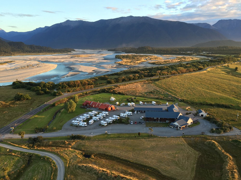 Hotel Haast River Motels & Holiday Park