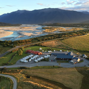 Hotel Haast River Motels & Holiday Park cazare Waikowhai