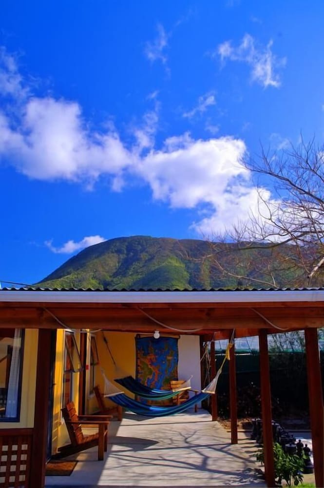 Hotel Sequoia Lodge & Backpackers