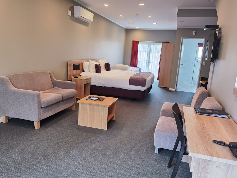 Hotel Cornwall Motor Lodge