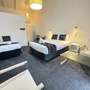 Hotel Chelmswood Motel Taupo cazare Wharewaka