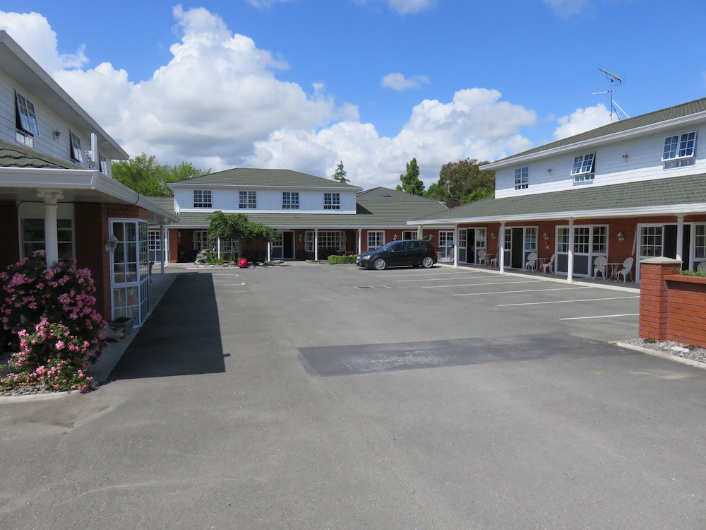 Hotel Admirals Motor Lodge