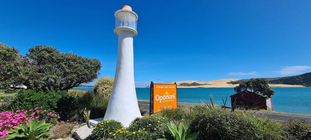 Hotel Opononi Lighthouse Motel
