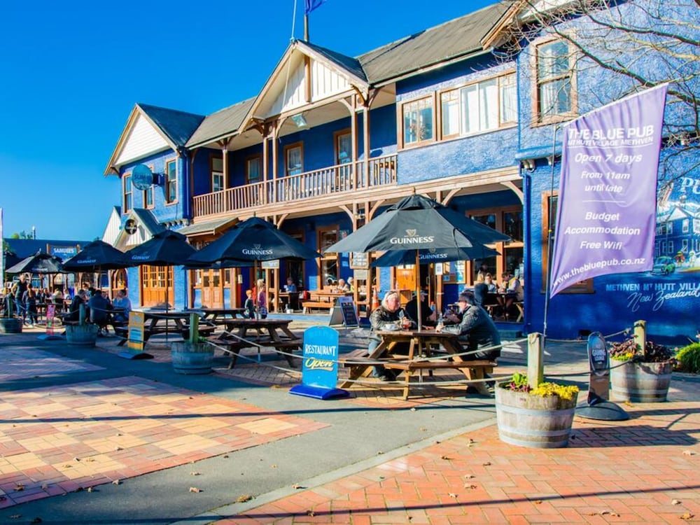 Hotel The Blue Pub