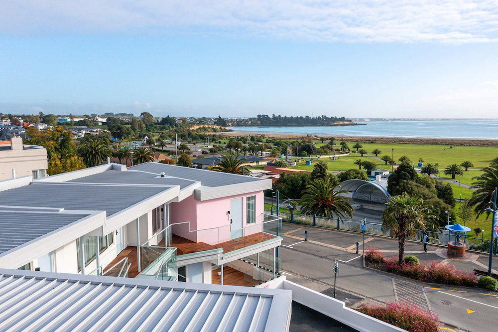 Hotel The Sea Breeze