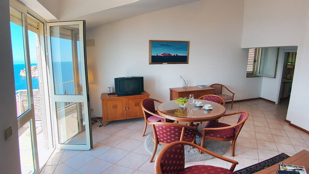 Sipa Apartments