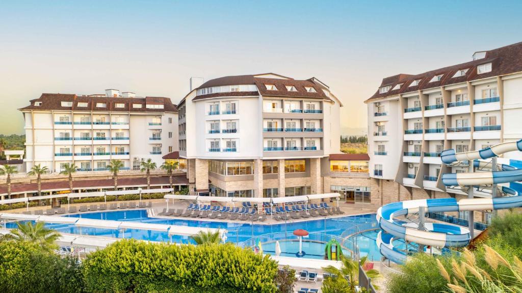Hotel Ramada Resort By Wyndham Side