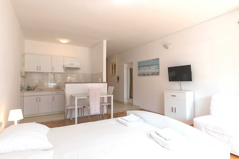 Hotel House Apartments Ariva