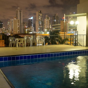 Hotel Hotel Latino cazare Calidonia