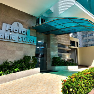 Hotel Hotel Bahia Suites cazare Calidonia