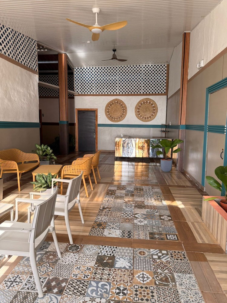 Vicina Maris Beach Lodge