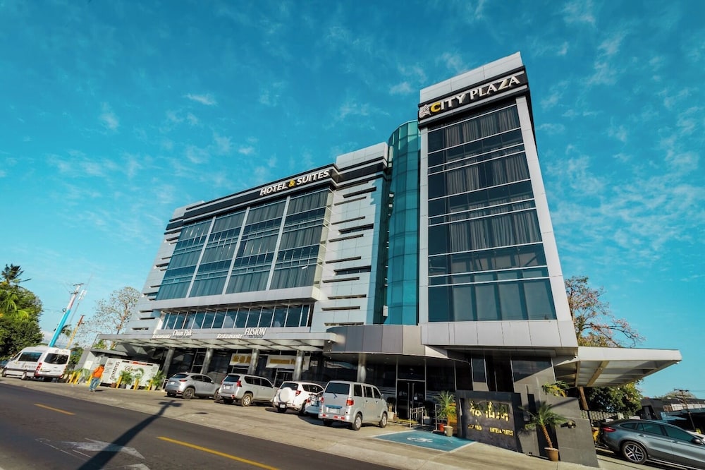 Hotel Hotel City Plaza & Suites